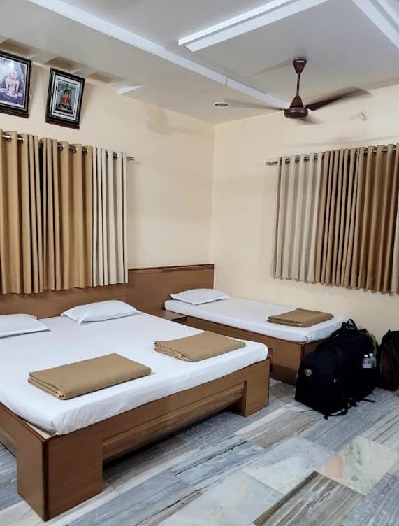 Room Book in Shree Gajanan Maharaj Sansthan